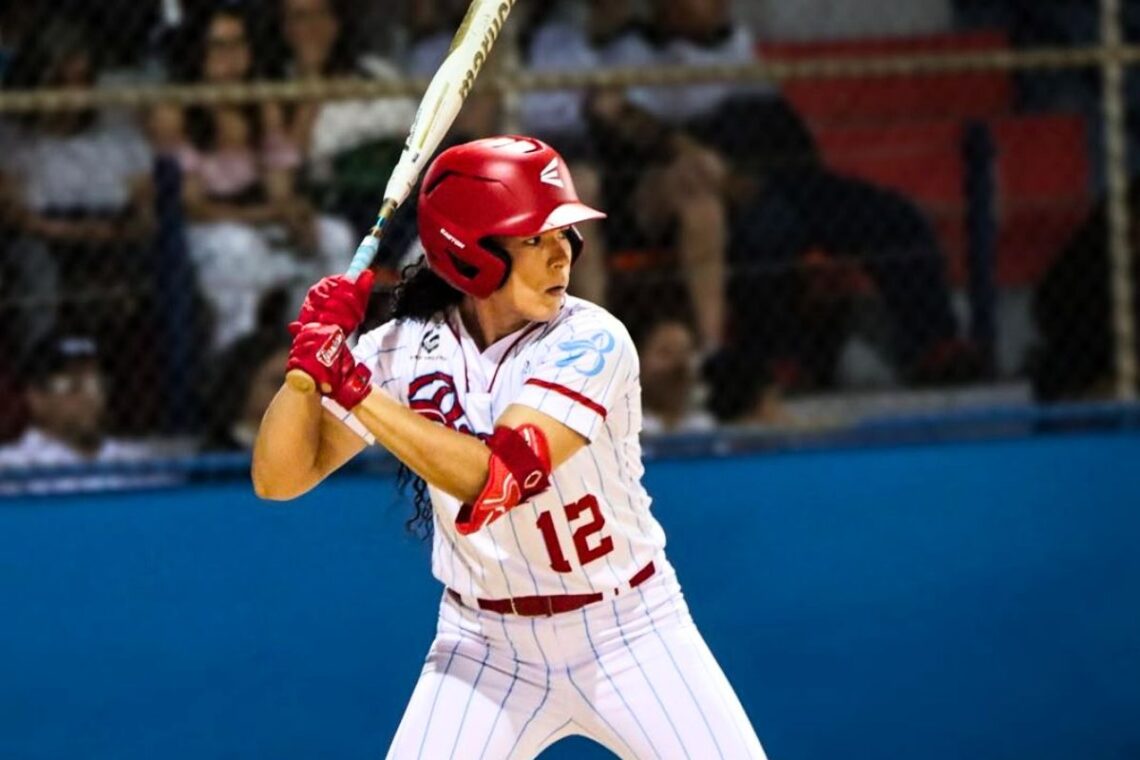Karla Claudio se convirtió en la octava jugadora en alcanzar las 100 carreras remolcadas en la historia de la LPSF, empatando con Brenda Colón y Lisandra Berríos en la sexta posición de todos los tiempos. (Foto suministrada)