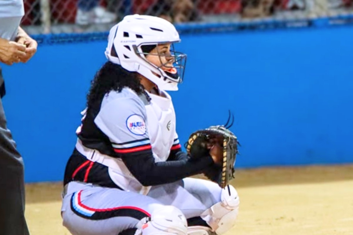 Receptora de las Leonas empata marca histórica de jonrones