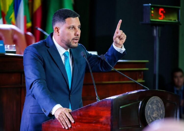 El novoprogresista Dan Santiago Núñez advirtió que la orden para detener la Ley 215 privaría a Villalba de más de $3 millones, afectando servicios esenciales a los más vulnerables. (Foto suministrada)