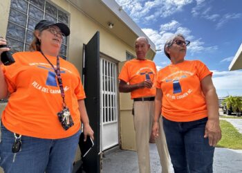 El liderato vecinal insiste en que, aunque hay un plan de emergencias vigente, muchos residentes aún no están preparados para responder ante un tsunami. (Foto archivo / Omar Alfonso)