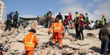 Con más de 6 mil personas rescatadas y decenas de miles aún desaparecidas, el país enfrenta la fase más cruel del desastre: el conflicto entre el reloj y la esperanza. (Foto: Ministerio de Comunicación e Información/X)
